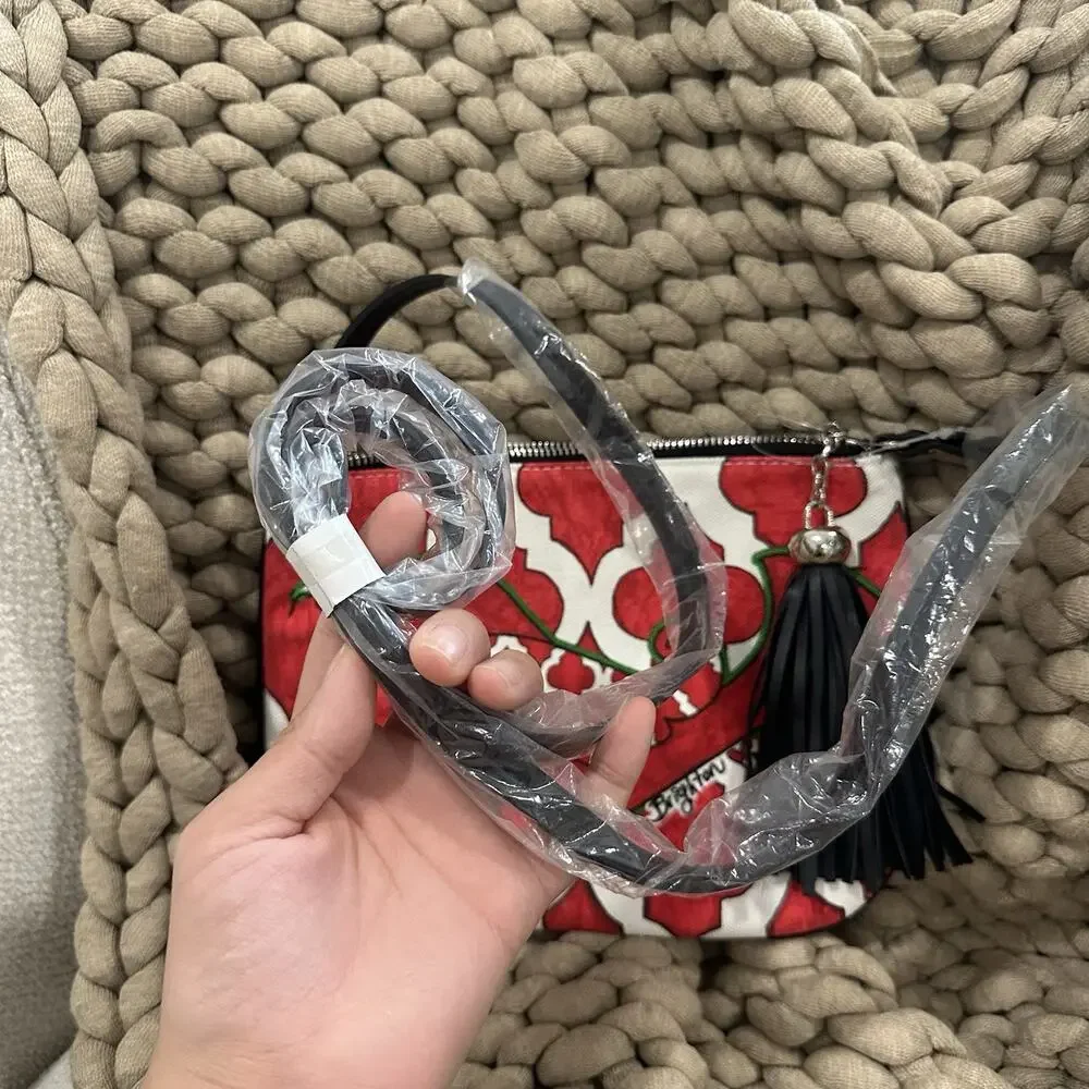 Brighton Love Dove Pouch Bird Canvas Crossbody Red White Shoulder Bag‎ Purse NEW